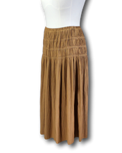 Load image into Gallery viewer, Sills. Crinkle Midi Skirt - Size XL
