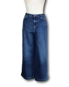 Elk. Wide Leg Jeans - Size 31/11