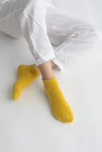 Load image into Gallery viewer, Napier Possum Merino Wool Socks - Primrose
